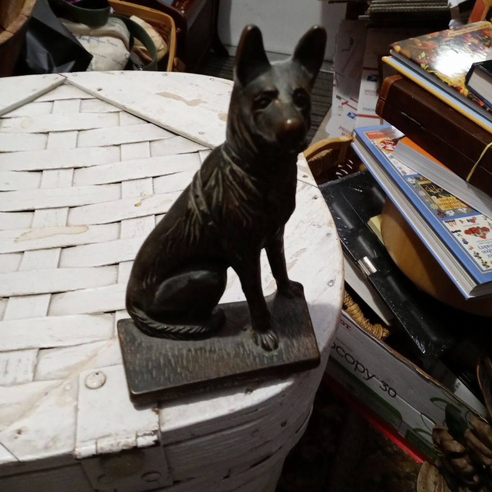 ๐ฆ
๐ANTIQUE PAIR OF GERMAN DOGS๐ ๐ ๐ทRARE๐ถFIRE๐ฅSALES!! ๐ฆฎ ๐โ๐ฆบ ๐ฉ ๐ - Picture 13 of 16